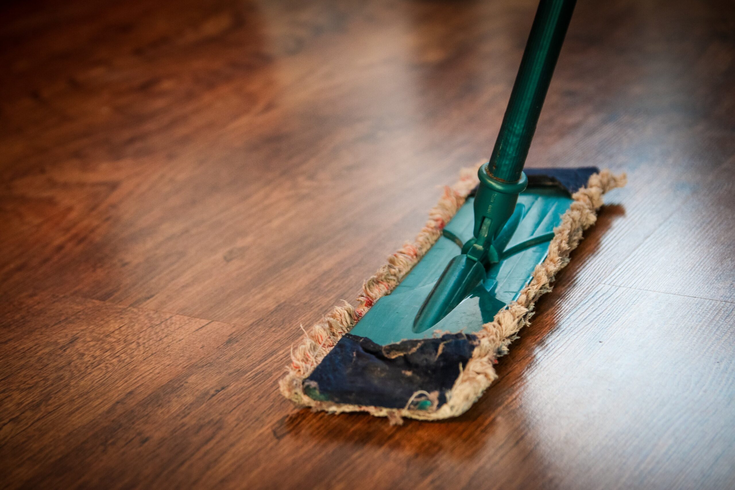 Swiffer mop cleaning salt lake city office floor